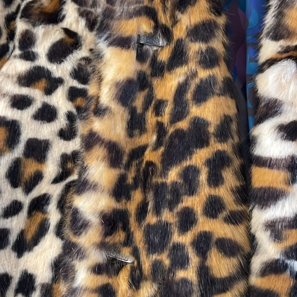NWOT Trina Turk Leopard Print Faux Fur Coat - Picture 9 of 13